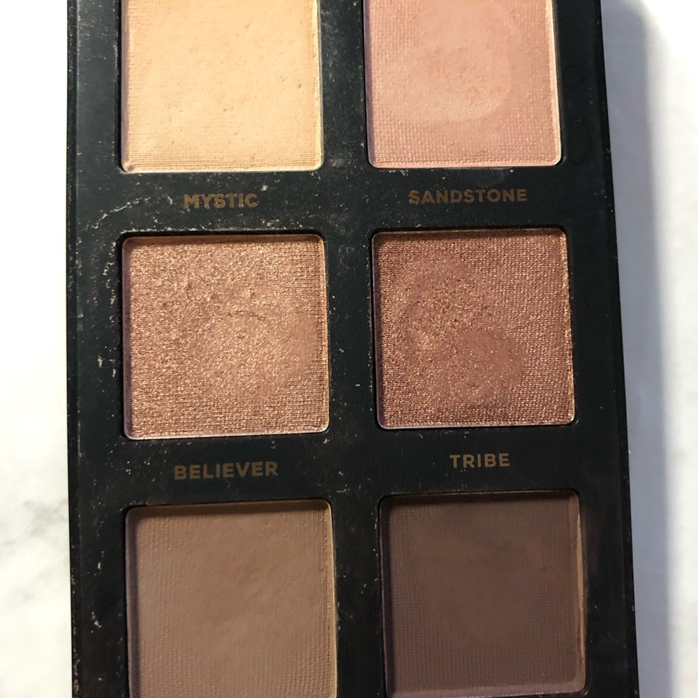 Bare minerals neutral eyeshadow, 1 lipstick
